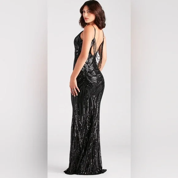 Windsor Black and Silver Sequin V-Neck Gown- New without tags - Picture 2 of 12